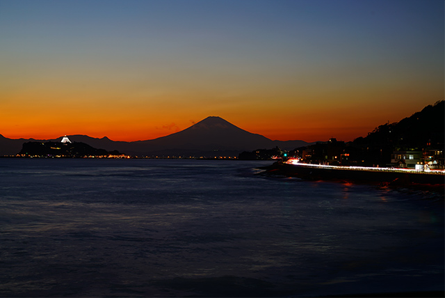 稲村ケ崎からの夕富士