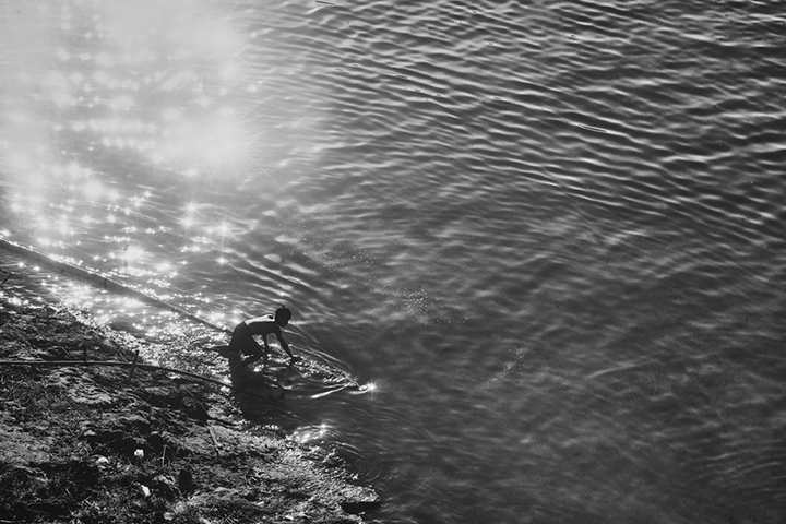 メコン川の少年